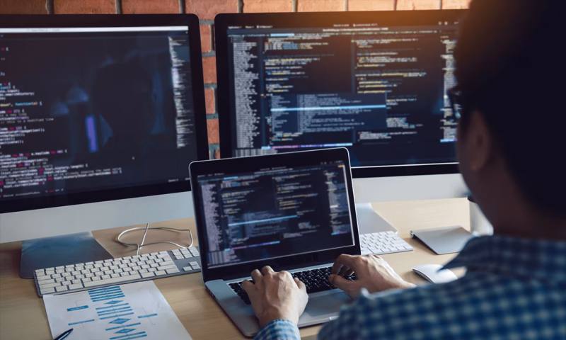 数据科学选型：R与Python如何赋能天津网站建设？